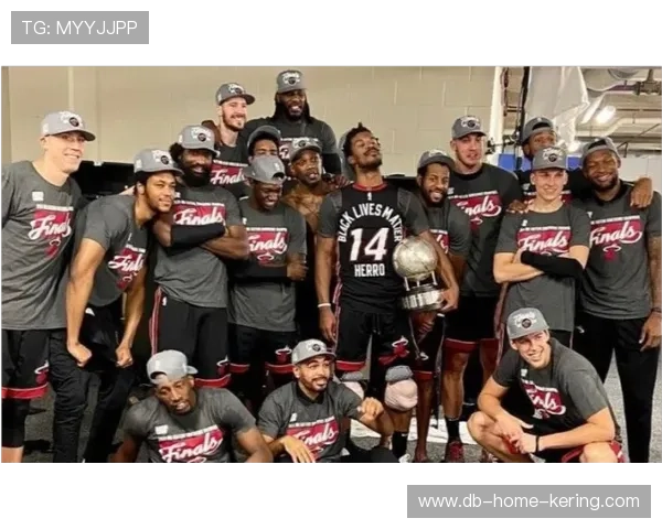 波士顿红袜队在赛季中期更换总经理